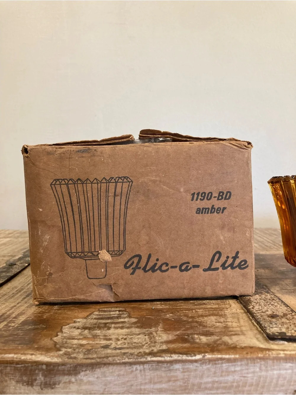 6 Vintage Homco Flic-A-Lite Amber Ribbed Cut Pegged Votive Candle Holders